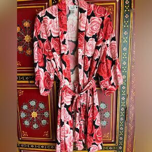 🌹 Morgan Taylor 100% silk‎ vintage rose kimono robe, size Medium, excellent